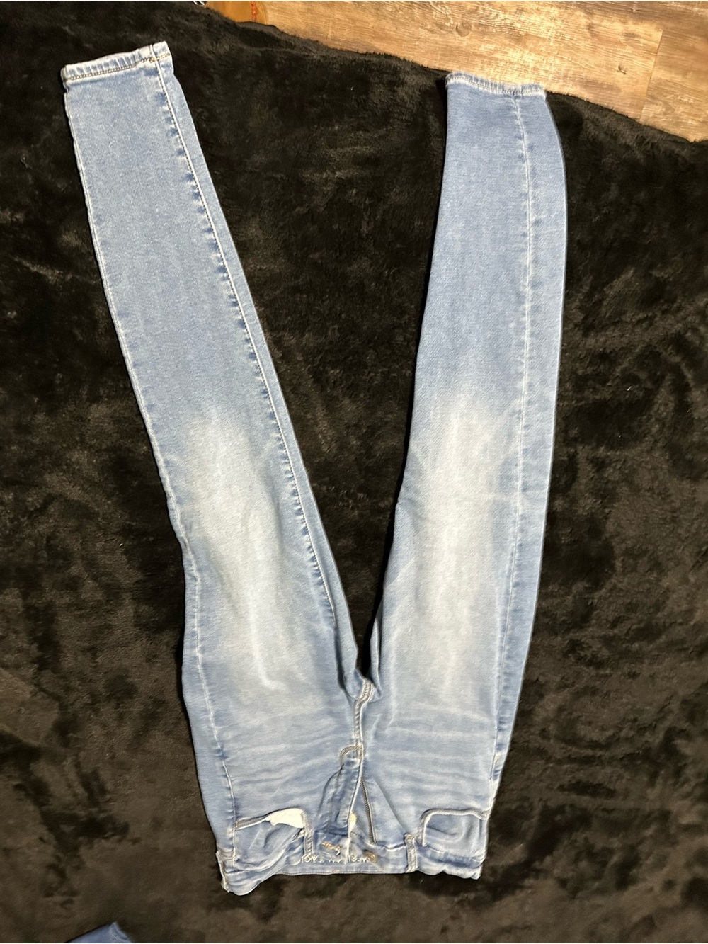 American Eagle Outfitters Light Wash Skinny Jeans